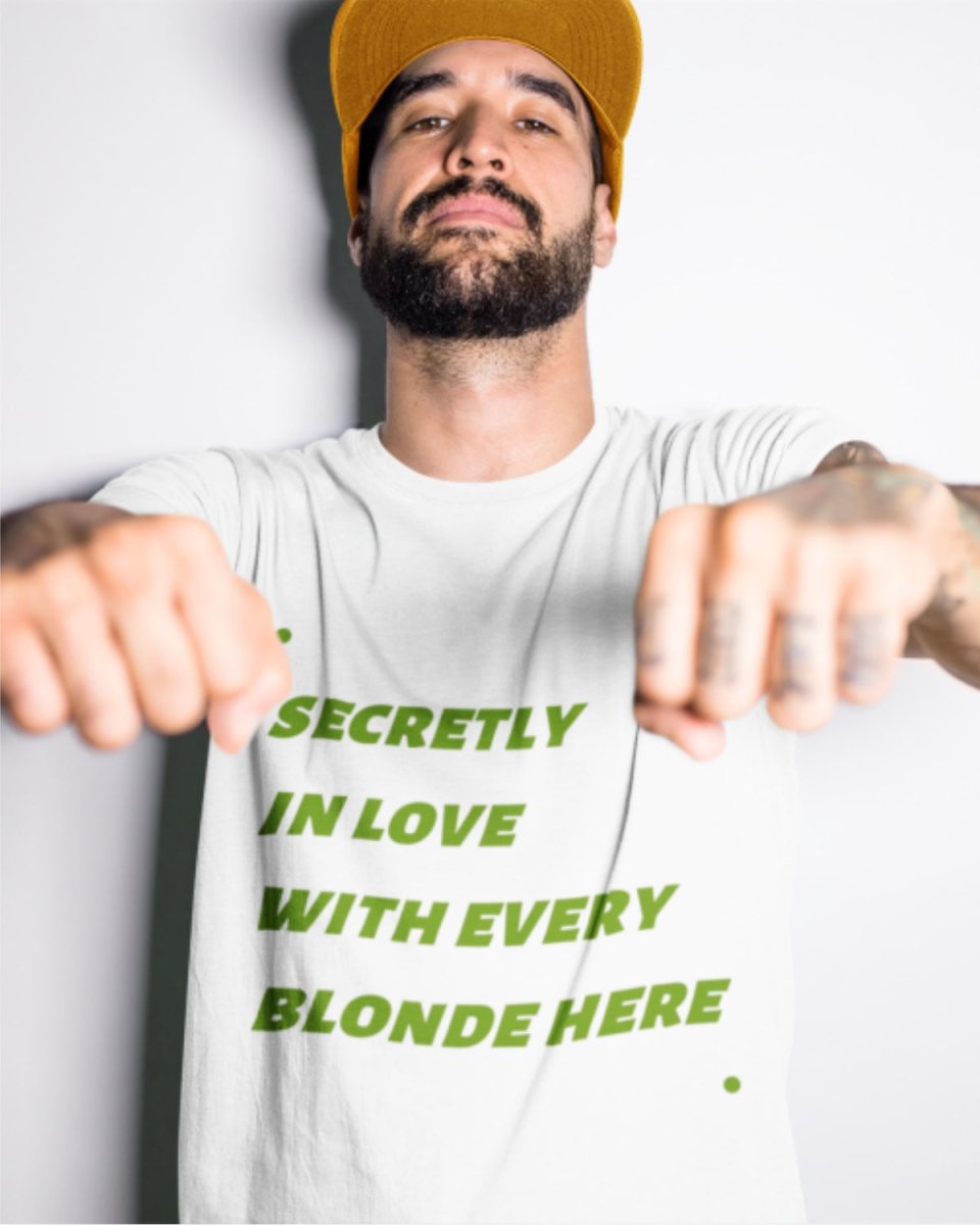 T217 - T-shirt - In Love With Every Blonde - Funny Outfits